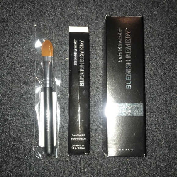 bareMinerals Other - BareMinerals blemish remedy primer and concealer